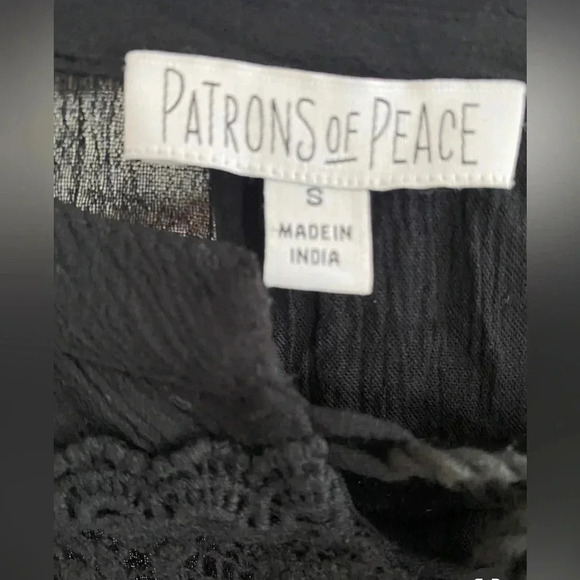 Patrons of Peace Women’s Boho Goth Lace Crepe Crochet Blouse Black Small EUC - Picture 5 of 10